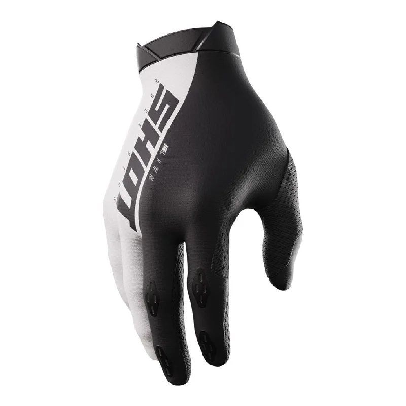 warm gloves -  Shot - 2024 Lite White Gloves