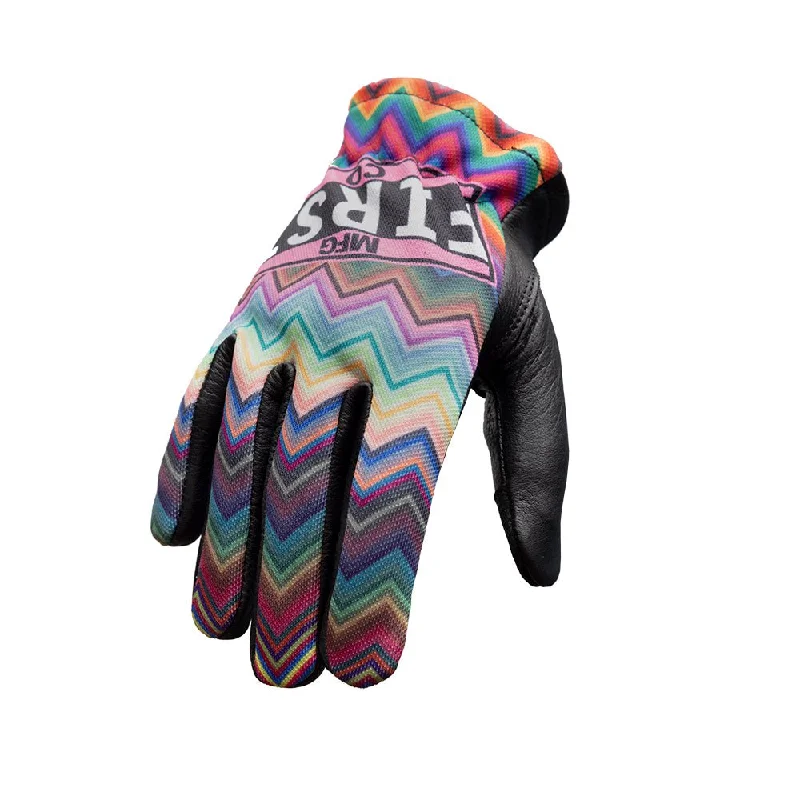 golf gloves -  MultiColor Women's Clutch Gloves