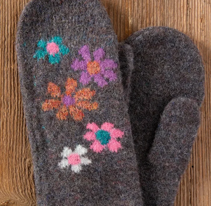 sock ratings -  Natural Life/Intarsia Mittens/daisy