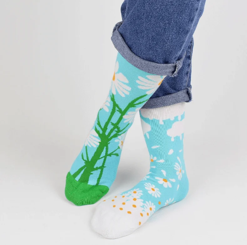 sock reviews women -  Unisex Floral, Daisy Mismatched Socks